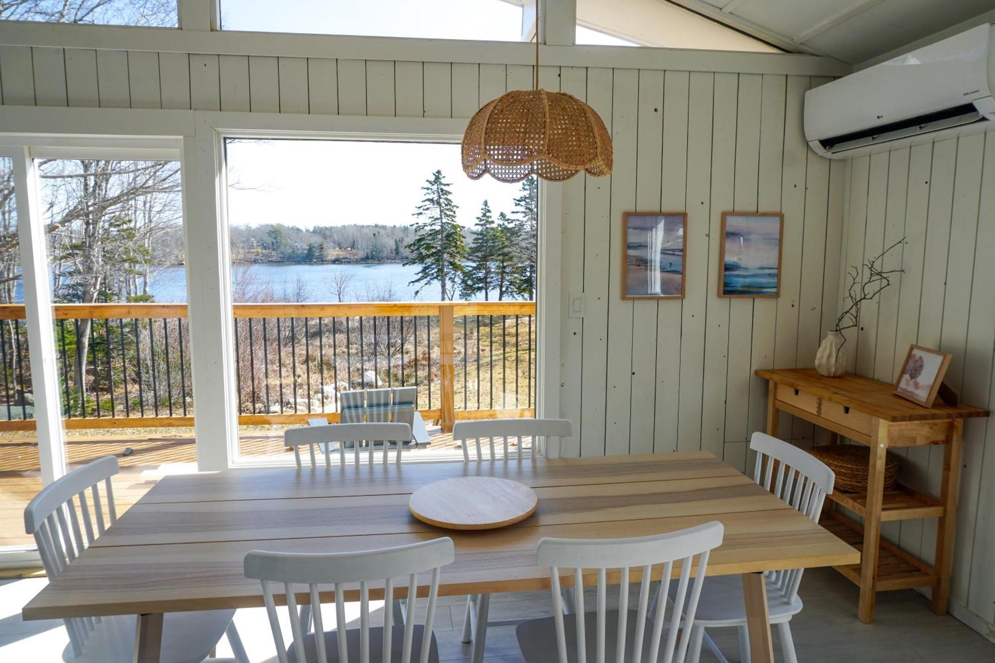 Blissful Oceanfront Cottage In Port Mouton Extérieur photo